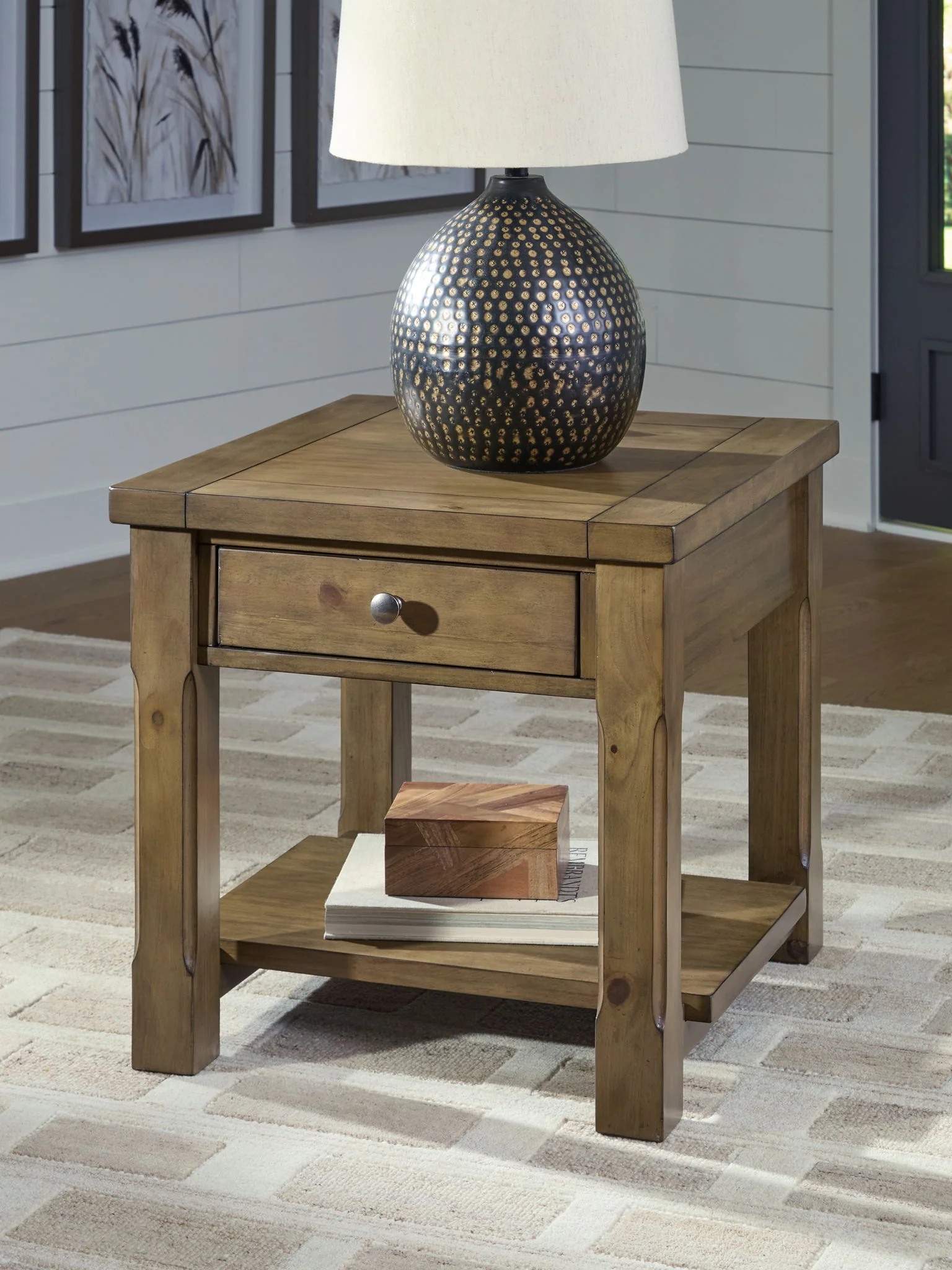 Vandenmore - Rectangular Table - Image 3